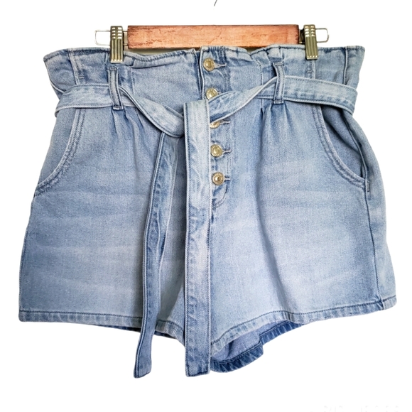 American Eagle Outfitters Pants - 2 for$25 americaneagle buttondown paperbag shorts